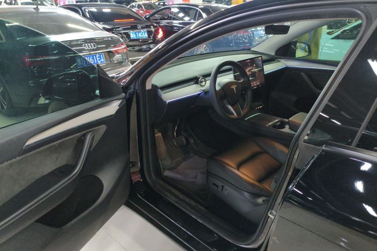 Used Tesla Model Y 2024 Rear-Wheel-Drive Version Driver Seat