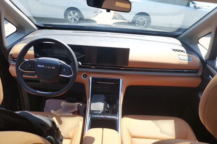 Used SAIC MAXUS G50 PHEV 2025 Leading Edition
