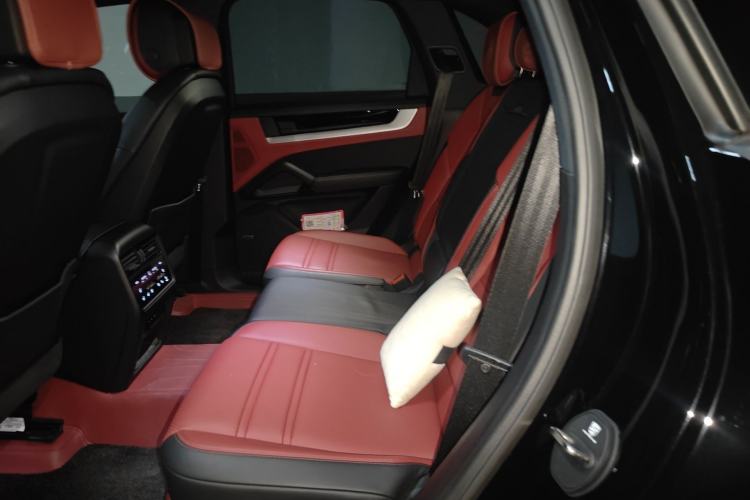 Used Porsche Cayenne 2025 Cayenne 3.0T Left Rear Seat