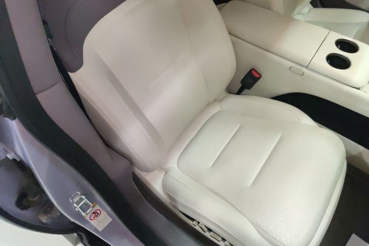 Used Avatr 06 2025 Pro Range-Extended Edition Right Front Seat