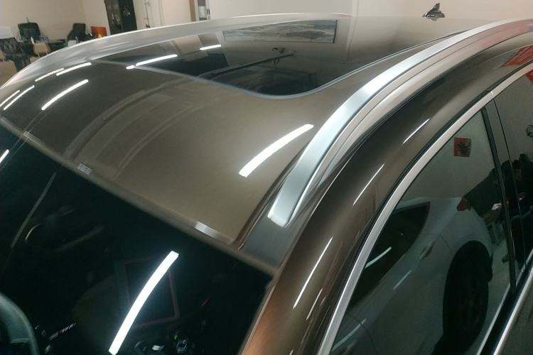 Used Haval H6 2017 Red Label 2.0T Automatic Two-Wheel Drive ZhiShang Model Roof