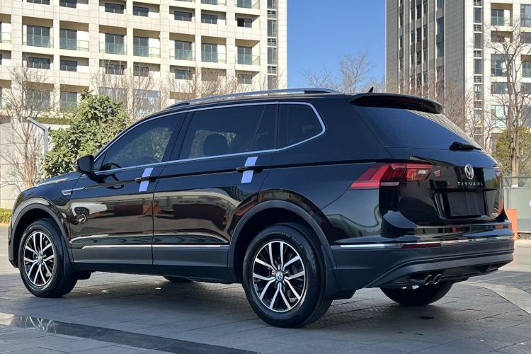 Used Volkswagen Tiguan L 2018 330TSI Automatic Two-Wheel Drive Luxury Edition
