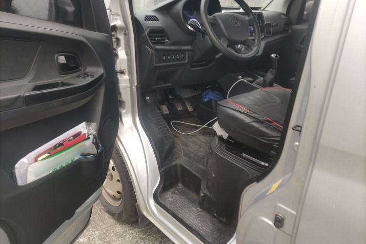 Used Chana Ruixing M60 2023 1.6L CNG Comfort-Grade 6-Seater Passenger Vehicle
