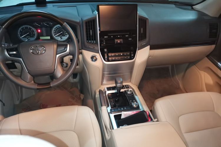 Used Toyota Land Cruiser 
