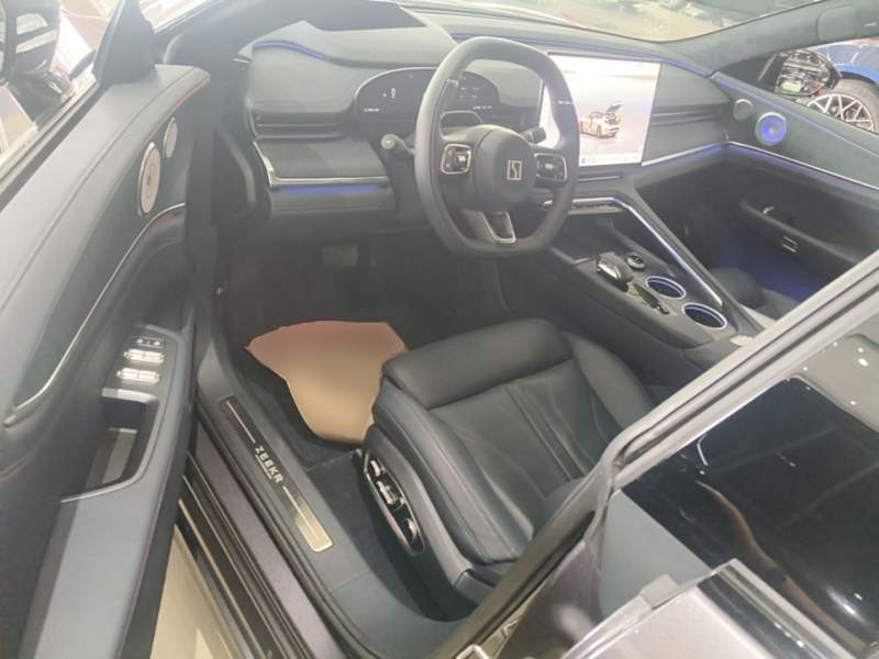 Used Zeekr 001 2026 95° All-Wheel-Drive Max Edition — 15