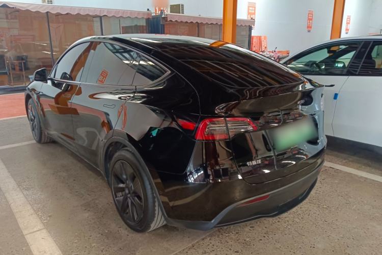 Used Tesla Model Y 2023 Rear-Wheel-Drive Version
