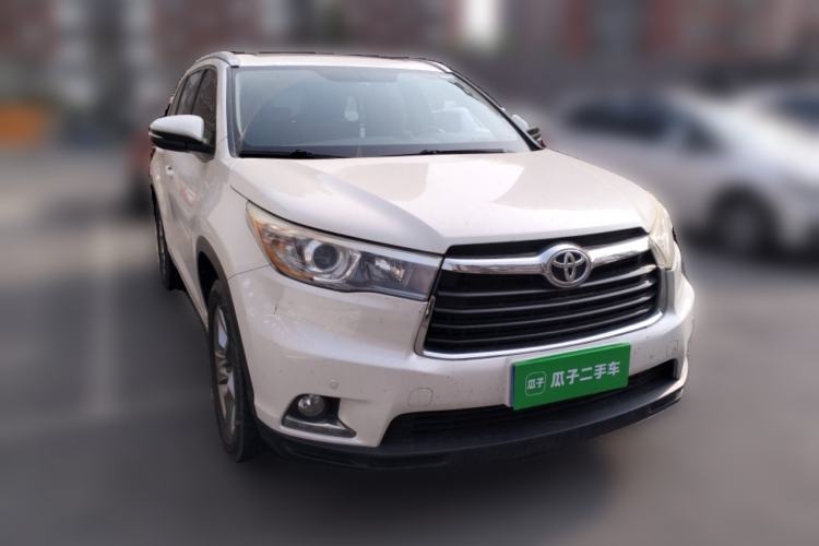 Used Toyota Highlander 2017 2.0T Four-Wheel Drive Luxury Edition 7 Seats Front Right 45 Deg