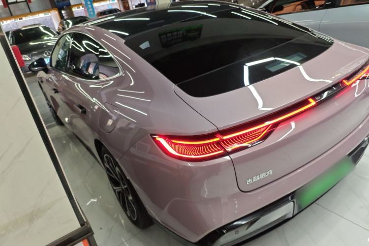 Used Geely Galaxy E8 2025 700 km Long-Range Intelligent Driving Version
