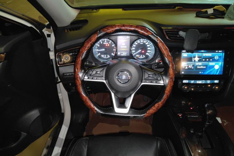 Used Nissan X-Trail 2019 2.0L CVT Smart Connect Comfort Edition 2WD
