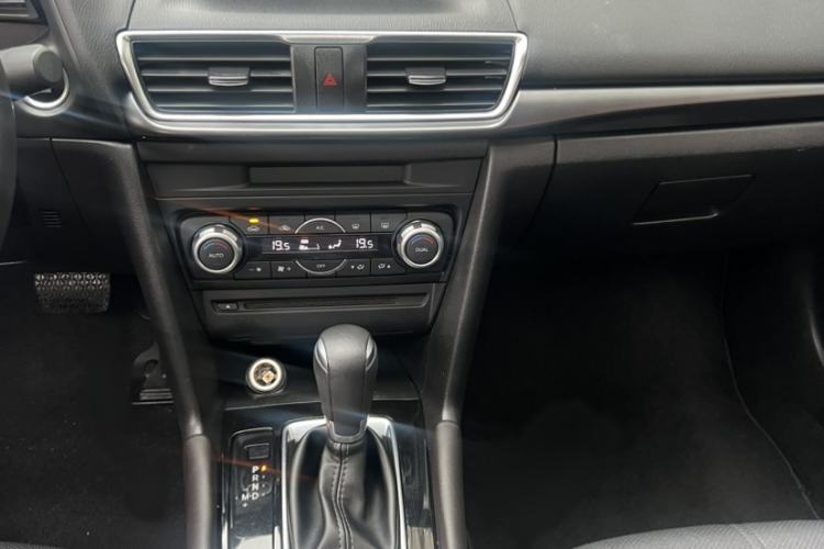 Used Mazda Mazda 3 Axela 2017 Sedan 2.0L Automatic Prestige Model China V Standard