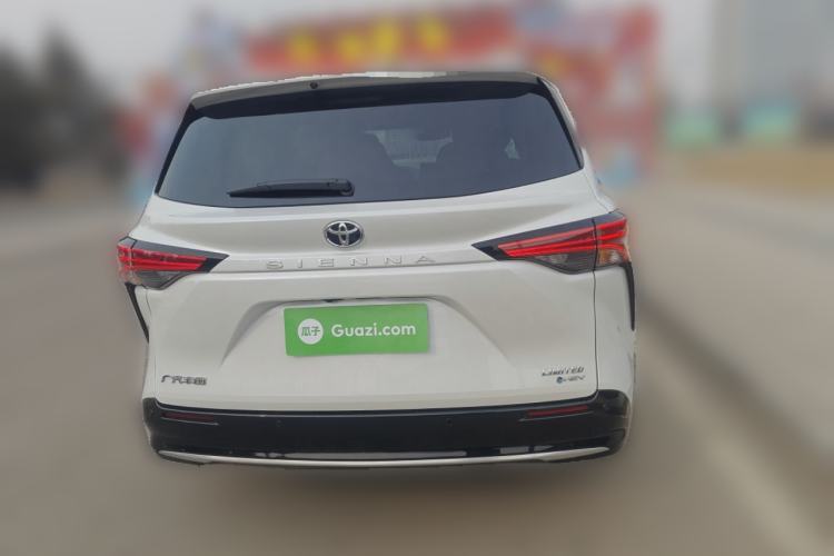 Used Toyota SIENNA 2024 2.5L Hybrid Luxury Edition