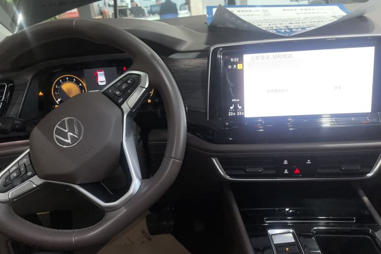 Used Volkswagen Viloran 2024 330TSI Luxury Edition
