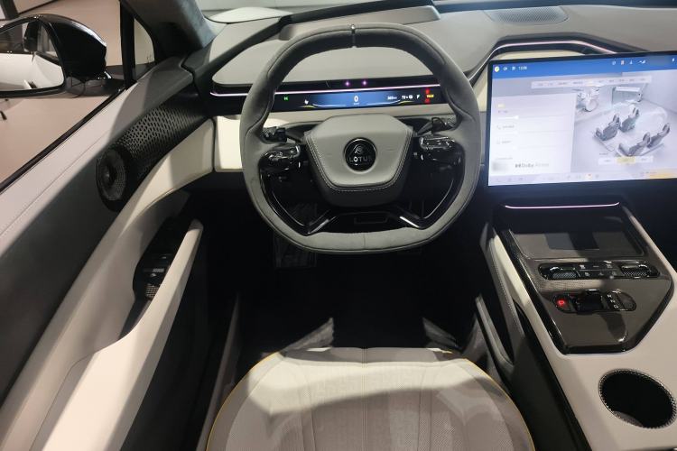 Used Lotus EMEYA 2025 600 Touring Edition
