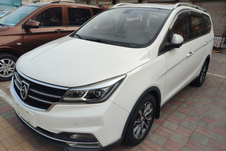 Used Baojun 730 2017 1.5T DCT Flagship Model 7 Seats China V Emission Standard