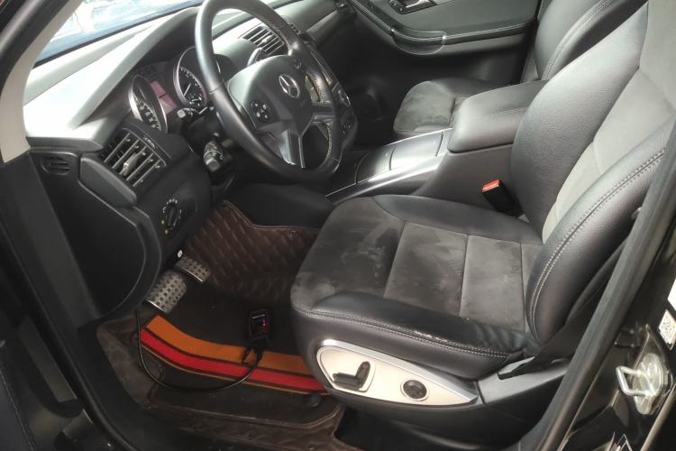 Used Mercedes-Benz R-Class 2014 R 320 4MATIC Business Model Left Front Seat