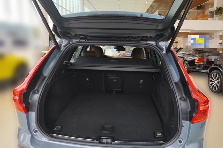 Used Volvo XC60 New Energy 2024 T8 Plug-in Hybrid Long-Range All-Wheel Drive Smart Luxury Edition
