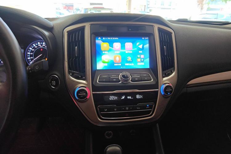 Used Changan CS95 2017 2.0T Two-Wheel Drive Zhiyuan Edition
