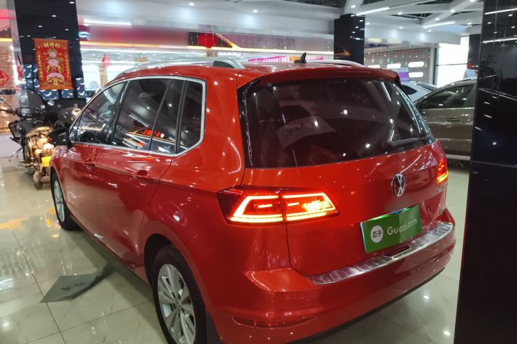 Used Volkswagen Golf Sportsvan 2016 180TSI Automatic Trend Model Rear Left 45 Deg