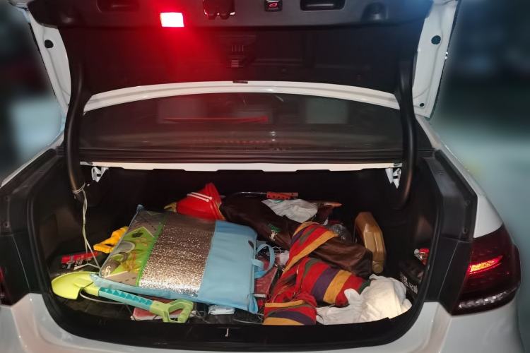 Used Mercedes-Benz E-Class 2015 Facelift E 200 L