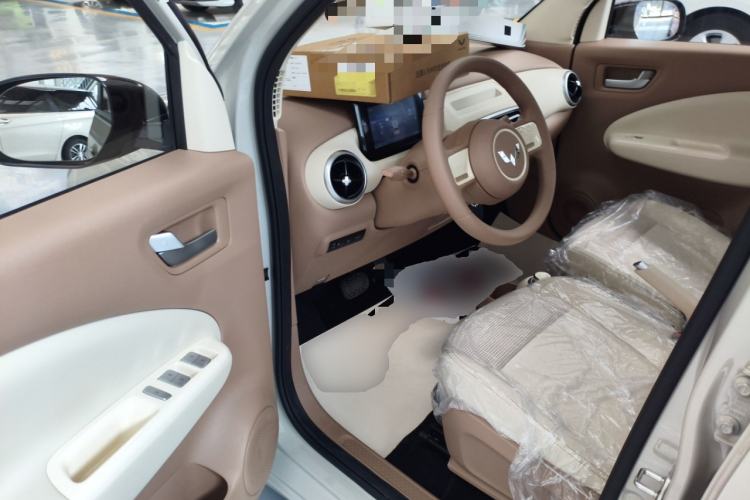 Used Wuling Hongguang MINIEV 2025 Four-Door Version Advanced Edition Driver Seat