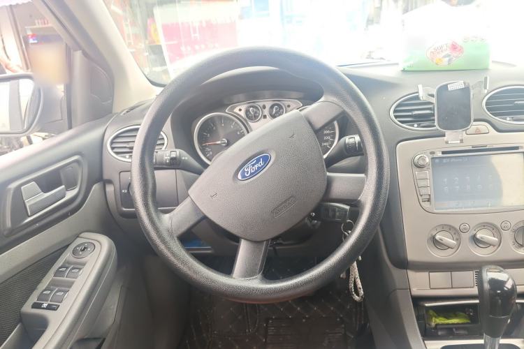 Used Ford Focus 2013 Hatchback Classic 1.8L Automatic Base Model Steering Wheel