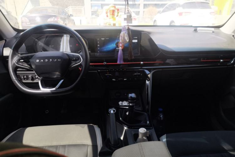 Used Baojun RC-6 2019 1.5T Manual 24-Hour Online Luxury Version Center Console