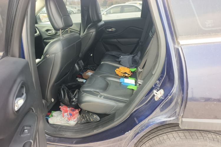 Used Jeep Cherokee 2016 2.4L Professional Smart Version