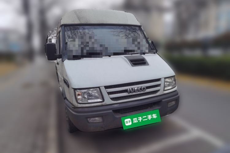 Used Iveco Daily 2009 2.5T-A35 7-Seater
