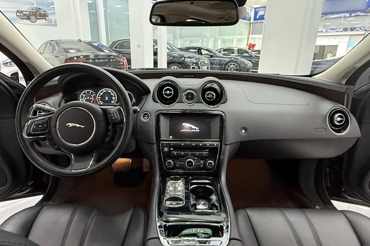 Used Jaguar XJ 2016 XJL 3.0 SC Two-Wheel-Drive Elegant Business Edition