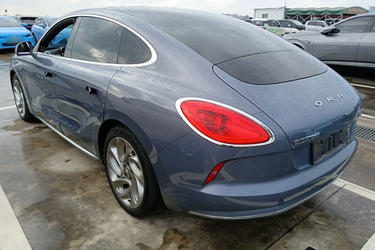 Used ORA Lightning Cat 2022 555 km Luxury Edition Left Side