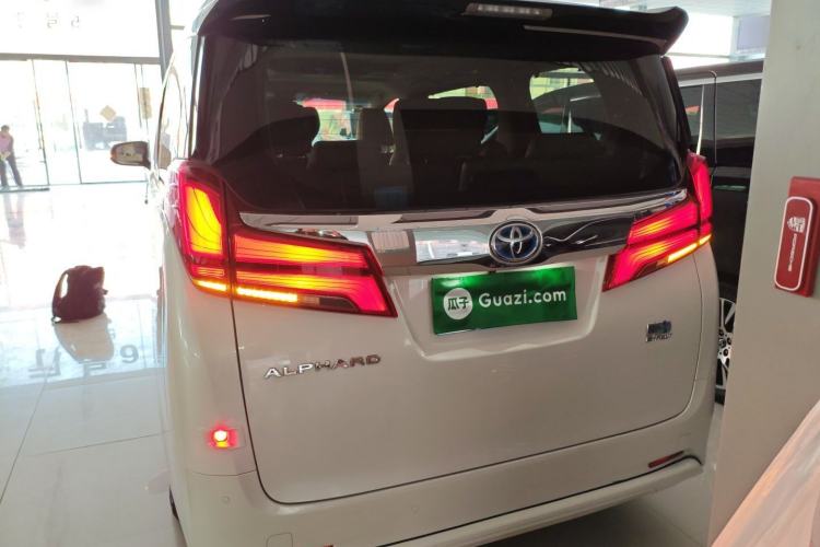 Used Toyota Alphard 2019 Dual-Engine 2.5L Luxury Edition
