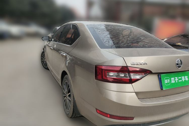 Used Skoda Octavia 2018 1.6L Automatic Luxury Edition