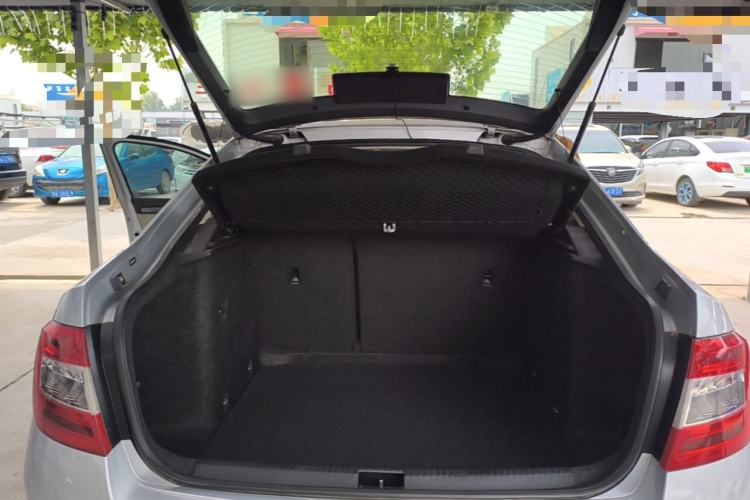 Used Skoda Octavia 2015 1.6L Automatic Yijun Edition
