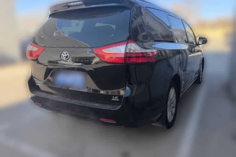 Used Toyota SIENNA 