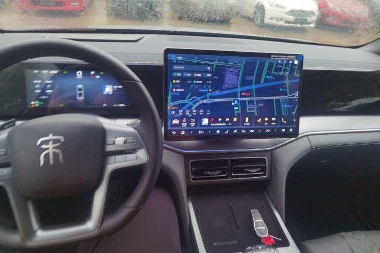 Used BYD Song L DM-i 2025 Intelligent Driving Version 112 km Beyond-Range Type Center Console