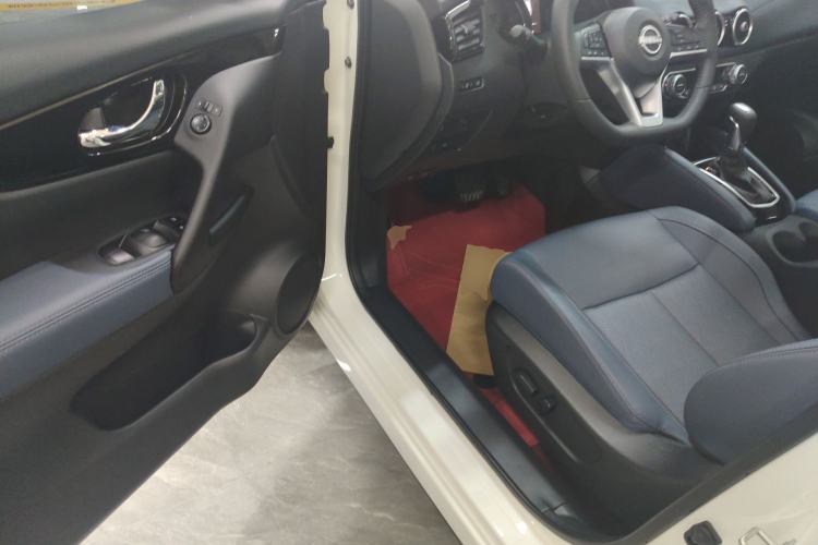 Used Nissan Qashqai 2025 Honor 2.0L CVT XV+ Leading Edition
