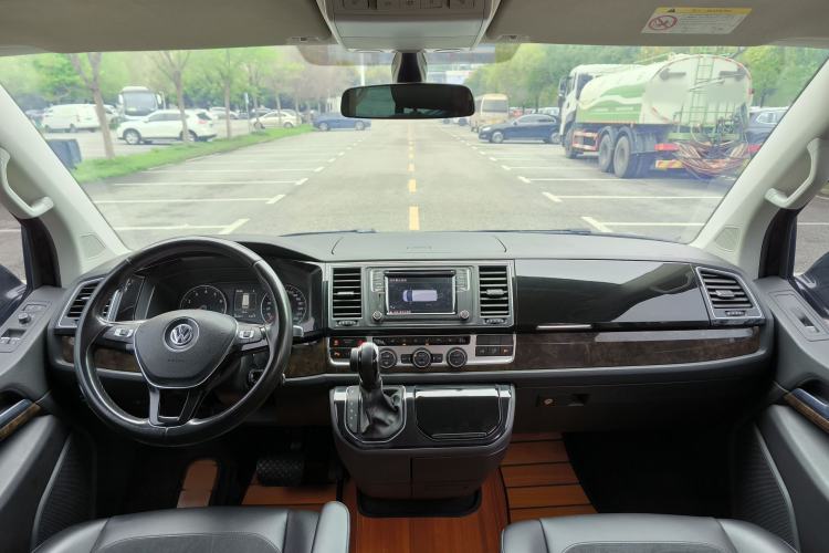 Used Volkswagen Multivan 2018 2.0 TSI Two-Wheel-Drive Luxury Edition 7 Seats
