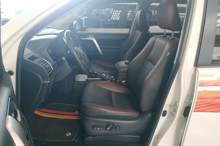 Used Toyota Prado 2019 3.5L Automatic TX-L Deluxe Edition with Rear-Mounted Spare Tire Left Front Seat