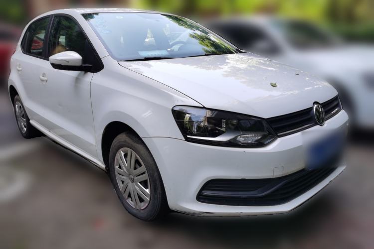 Used Volkswagen Polo 2016 1.4L Manual Fashion Model Front Right 45 Deg