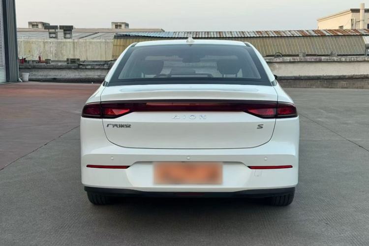 Used AION S 2023 Xuan 580 55.2 kWh Lithium Iron Phosphate Exterior 4