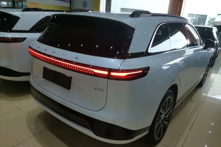 Used XPeng G9 2022 570 Pro Rear Right 45 Deg