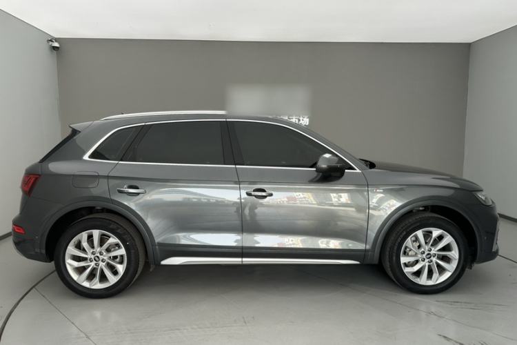Used Audi Q5L 2022 40T Luxury Dynamic Model Exterior 4