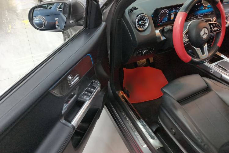 Used Mercedes-Benz GLB 2021 GLB 200 Dynamic Edition Driver Seat