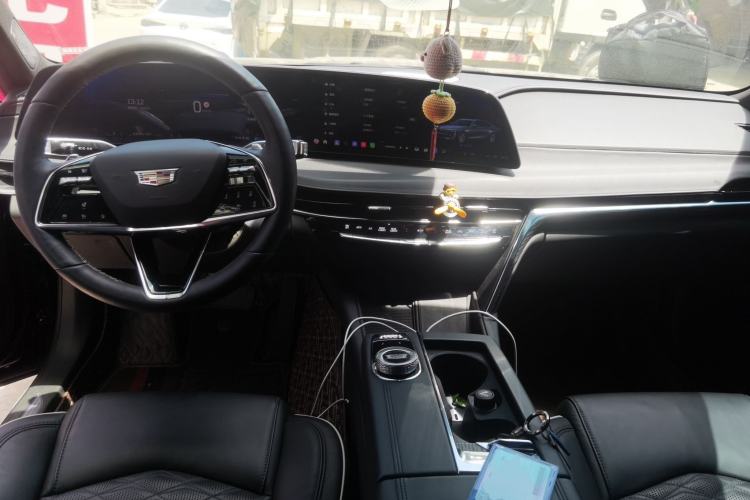 Used Cadillac CT6 2023 28T Prestige Model Center Console