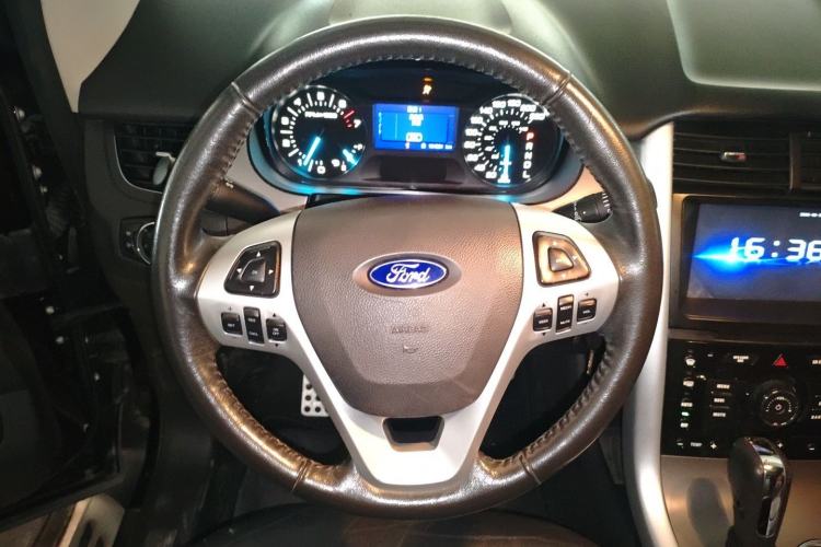 Used Ford Edge 2012 2.0T Elite Sunroof Edition Steering Wheel