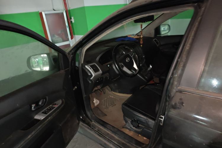 Used BYD S6 2013 Jingyue Edition 2.0L Manual Luxury Model 5 Seats
