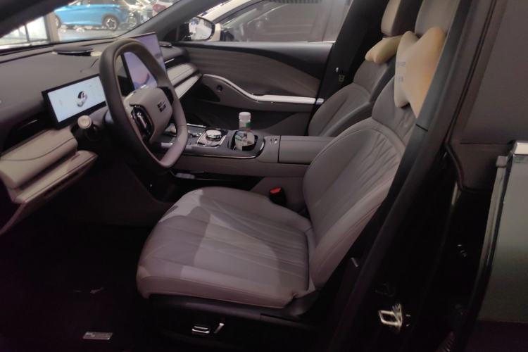 Used Geely Galaxy 8 2025 130km EM-i Deluxe Edition Left Front Seat