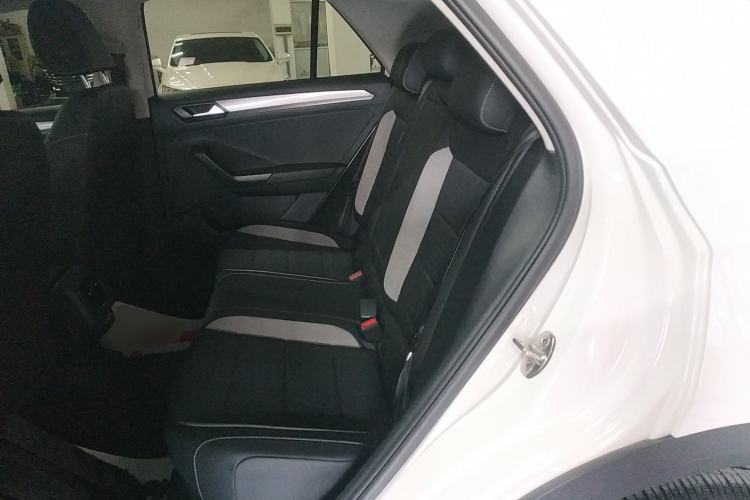 Used Volkswagen T-ROC 2019 280TSI DSG Two-Wheel Drive Advanced Version China VI Standard Left Rear Seat