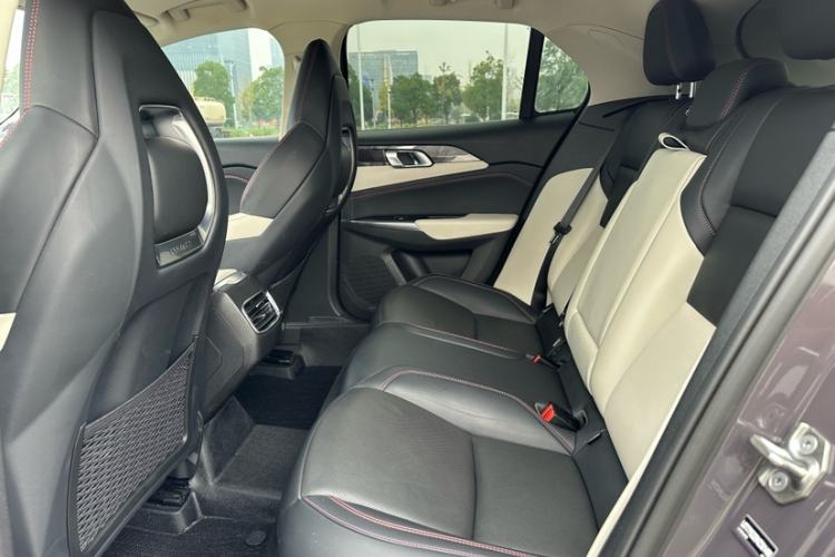 Used Lynk & Co 02 2022 2.0T DCT Shine Pro Interior 3