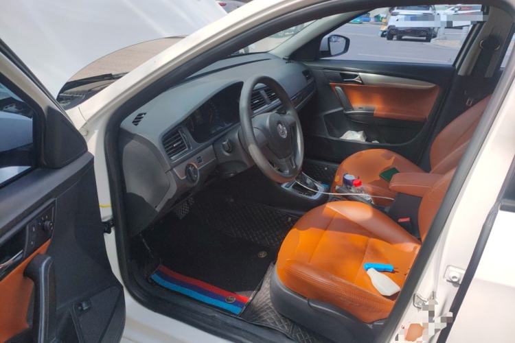 Used Volkswagen Lavida 2013 Revised Classic 1.6L Automatic Fashion Edition Driver Seat